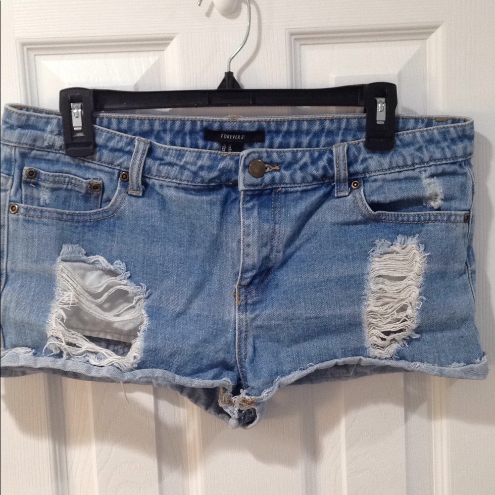 DISTRESSED FOREVER 21 SHORTS
